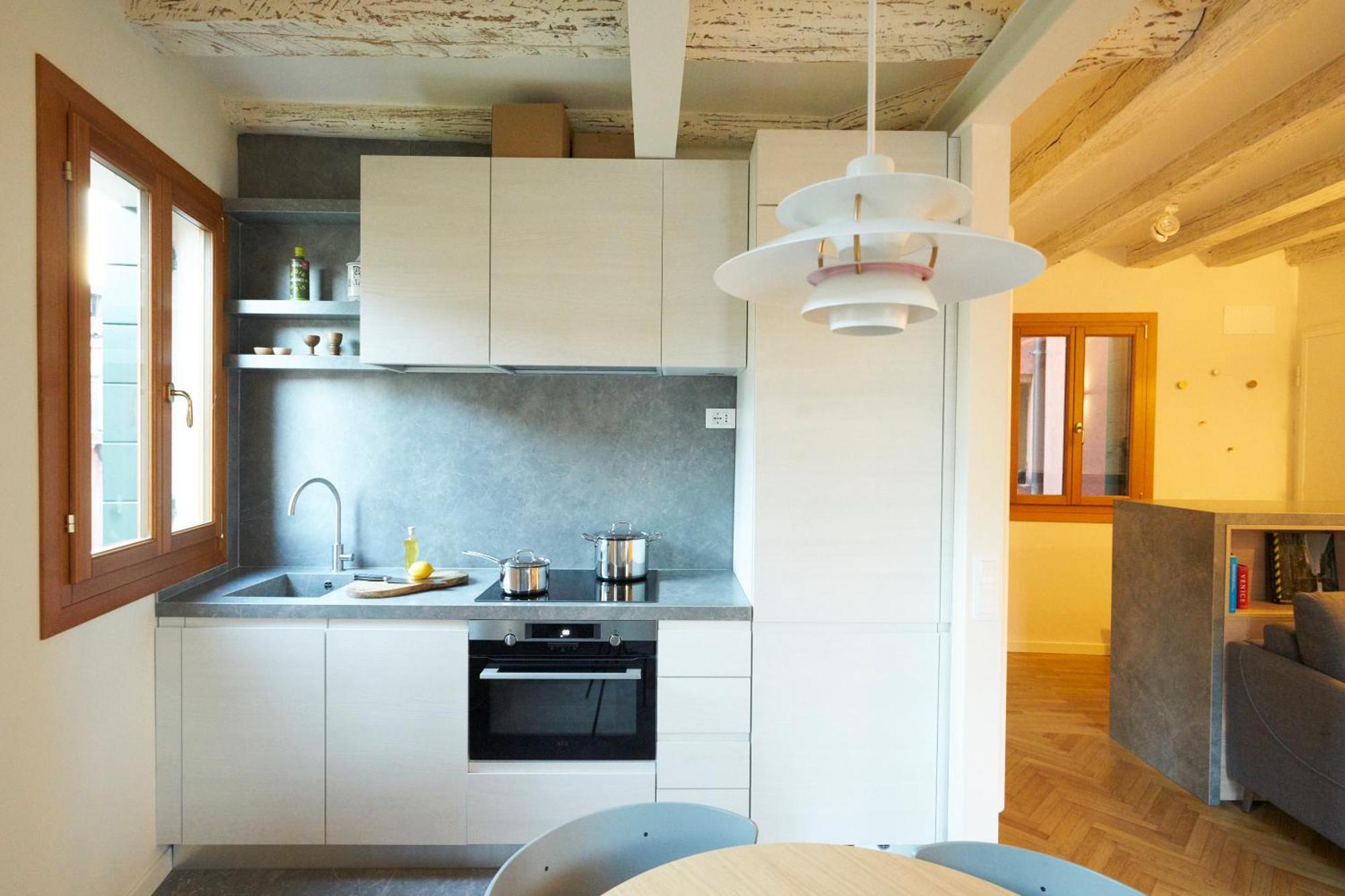 Appartamento La Grancevola Is A Gorgeous With Balcony Venezia