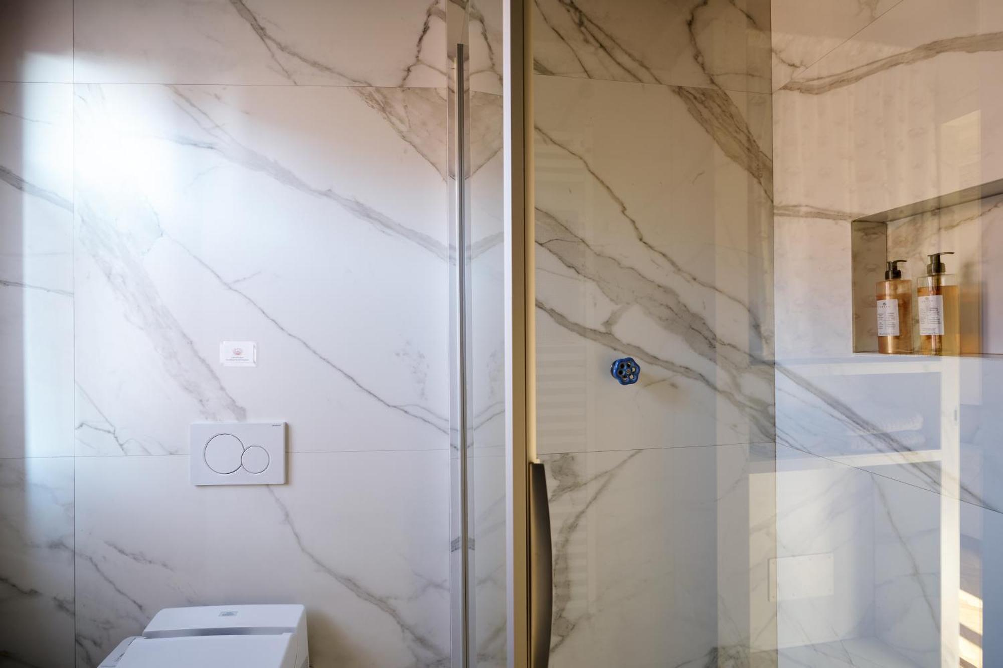 La Grancevola Is A Gorgeous With Balcony Appartamento Venezia